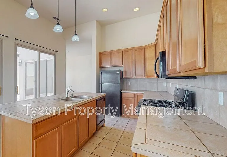 5124 San Adan Ave NW — Photo 8