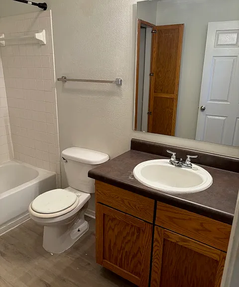 Ashford Place Apartments — Photo 7
