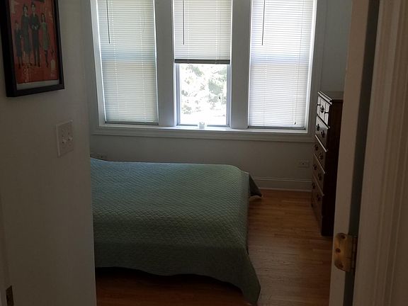 3rd image of 2041 N Kimball Ave