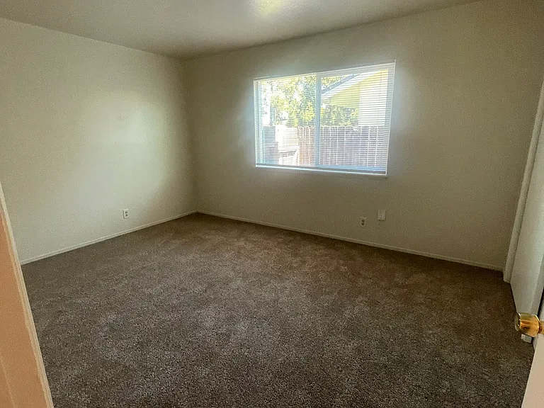 6811 N El Dorado St #11 — Photo 7