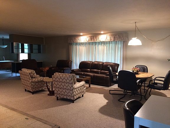 5th image of 53025 W Oakmont Dr