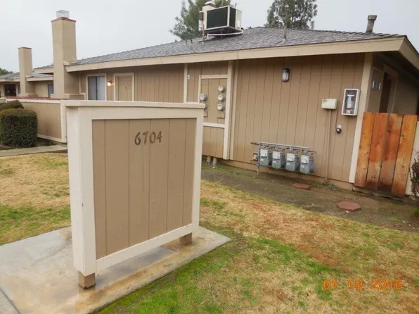 1001p-979- 6704 N. Half Moon Drive -NB/JP, 6704 N Half Moon Dr APT B, Bakersfield, CA 93309