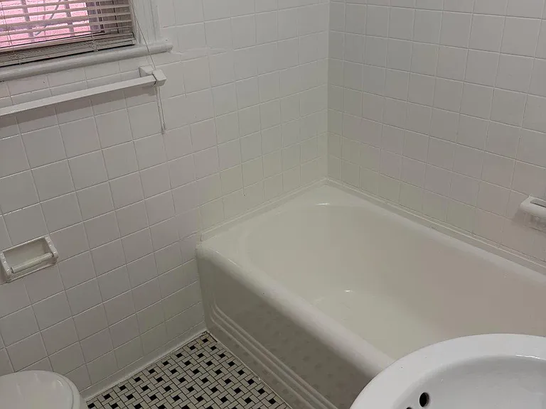 321 Adams St NE — Photo 13