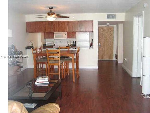 2nd image of 1200 Brickell Bay Dr APT 2808
