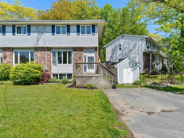 65 Wynn Castle Dr, Lower Sackville, NS B4E 2H3
