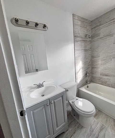 FAIRVIEW AVENUE APARTMENTS — Photo 4