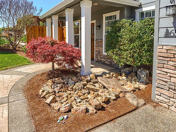 3rd image of 659 Cedarwood Dr