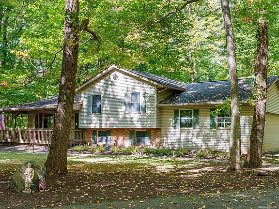 2nd image of 2376 Apple Valley Dr