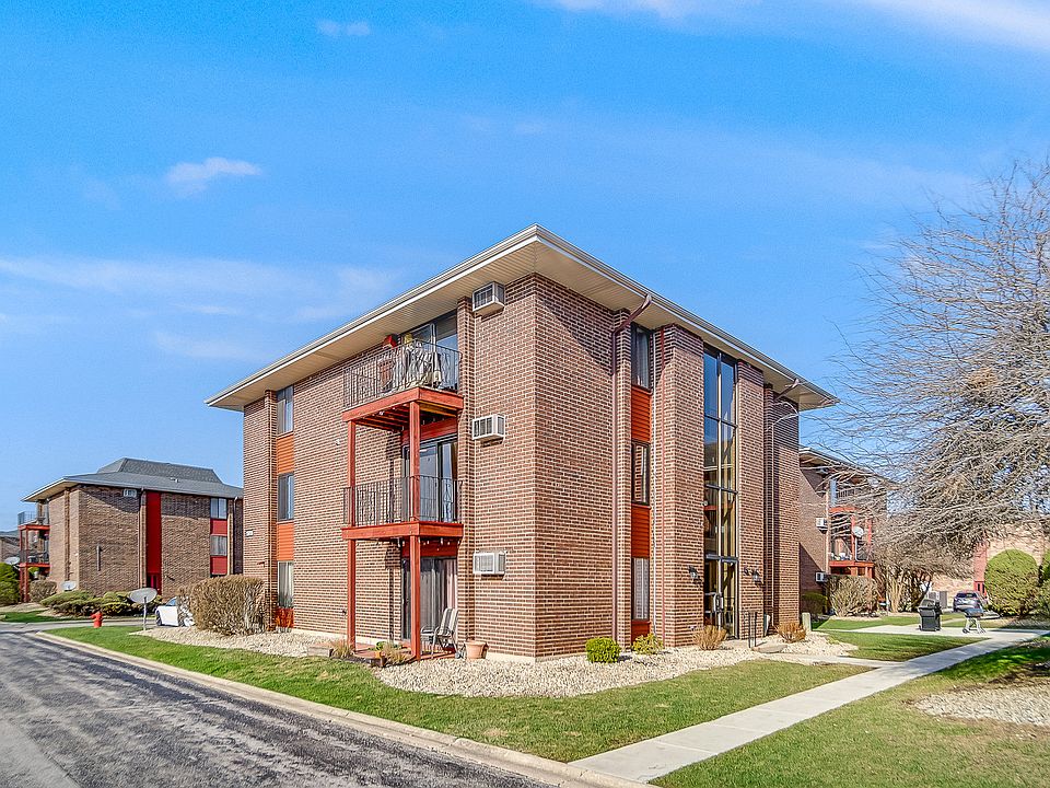 1st image of 15816 Terrace Dr #2W