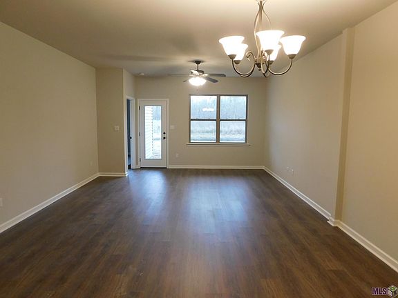 3rd image of 905 W Elrem St