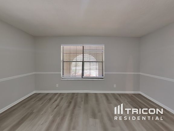 3rd image of 5876 Sissy Ln