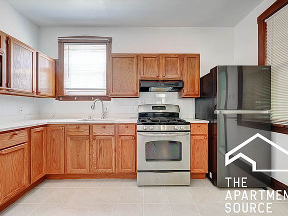 2nd image of 2254 N Karlov Ave #2