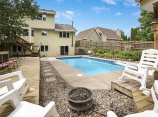 790 Dorland Rd S, Maplewood, MN 55119