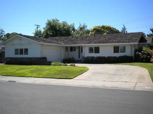 8930 2nd Ave, Elk Grove, CA 95624