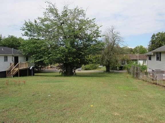 5th image of 114 White St