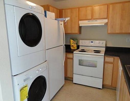 5th image of 2035 NE 167th St