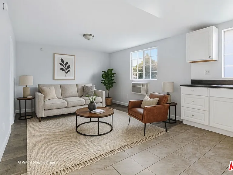 5442 Virginia Ave #6 — Photo 2