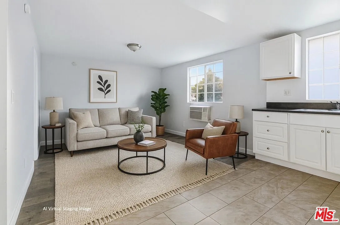Building Photo - 5442 Virginia Ave #6