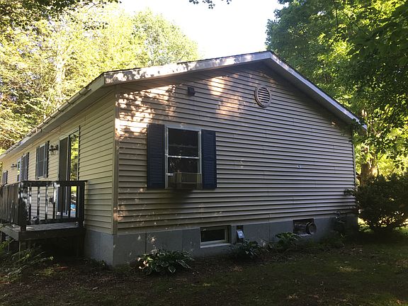 Master bedroom rear corner