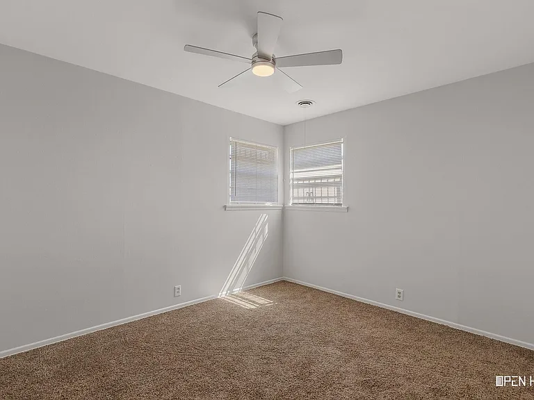 1604 Parkdale Dr — Photo 22