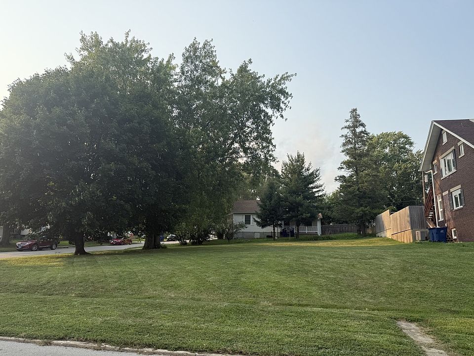 2nd image of 109 4th St