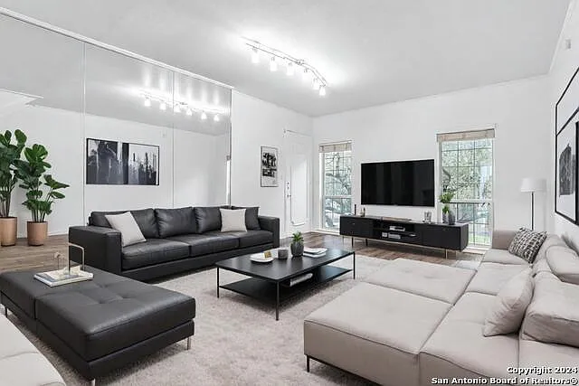 7711 Broadway #27C — Photo 4