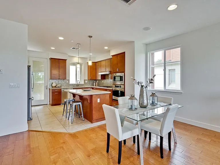 1056 Duane Ct — Photo 8
