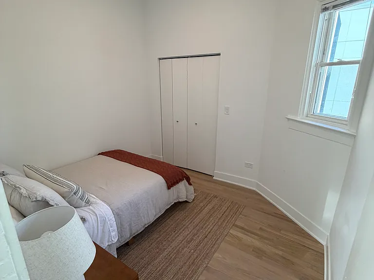 1856 W Chicago Ave #4F — Photo 7