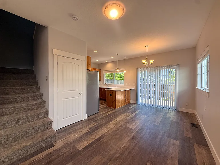 5711 Honey Bee St S — Photo 6