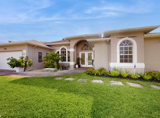 631 SE Forgal St, Port Saint Lucie, FL 34983