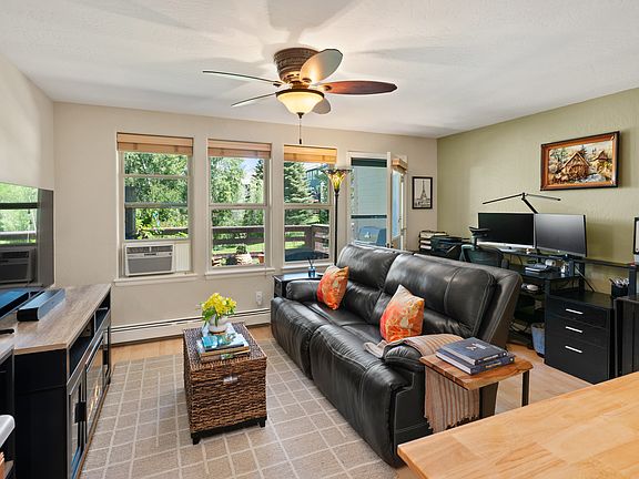 5th image of 512 Lakeside Dr
