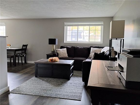 2nd image of 945 Wood Hollow Dr #D