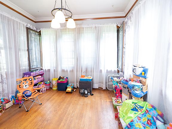 5th image of 2733 N 50th St #2735
