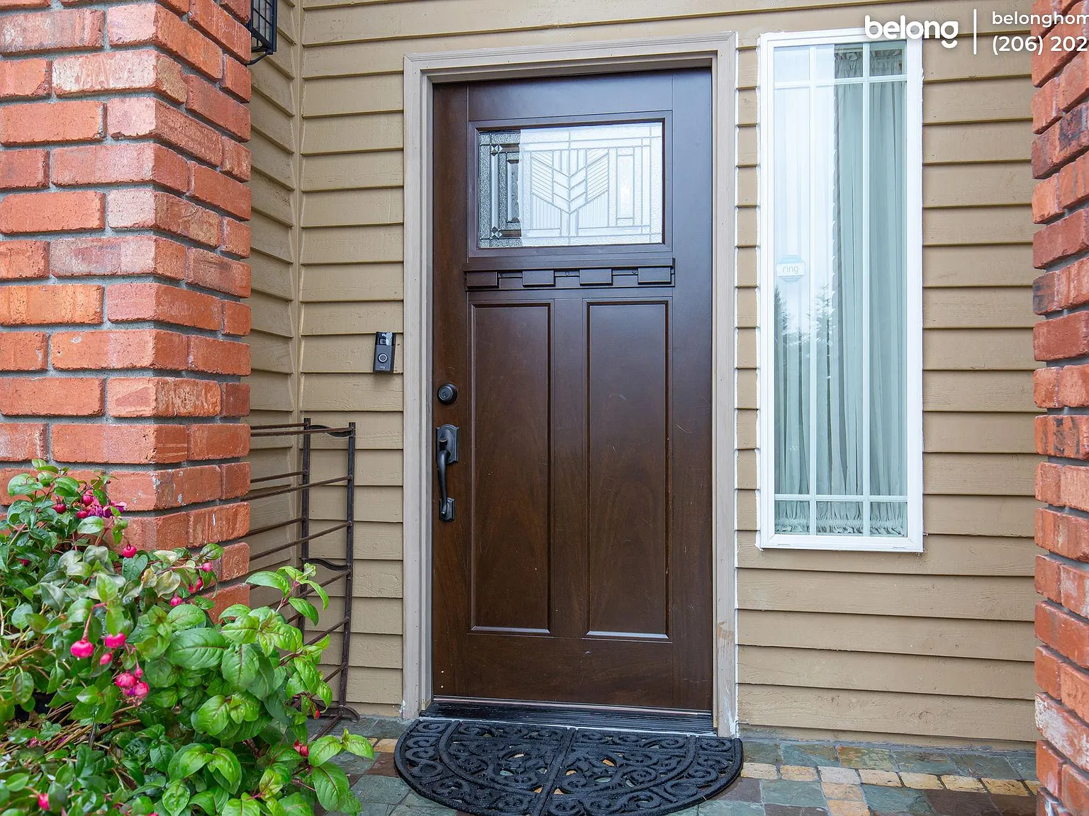 5 bed, 2.5 bath, 2439 sqft, $3,600 — Photo 4