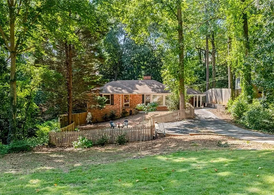 2332 Tanglewood Cir
