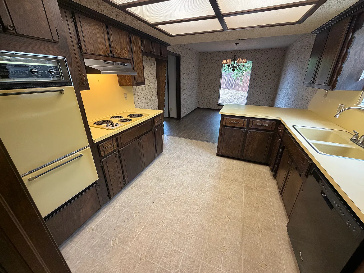 3 bed, 1801 sqft, $1,650 — Photo 4