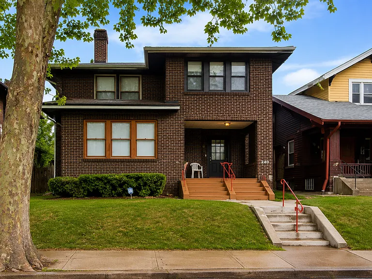 519 Hill Ave — Photo 2