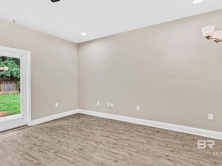 25806 Pollard Rd #22 — Photo 11