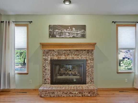 5th image of 1416 Huron Ct