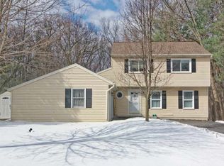 77 Carriage Rd, Clifton Park, NY 12065