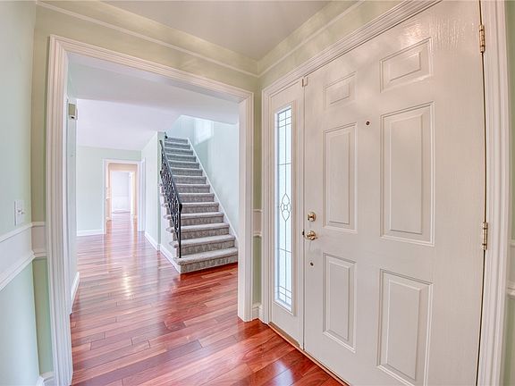 4th image of 1770 Foxcroft Ln APT 201