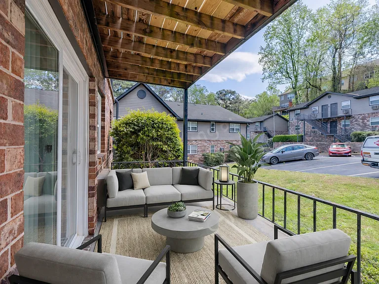 Hampton Hall | Comfort, Convenience, & Community All In One — Photo 131