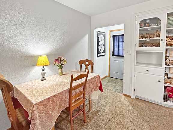3rd image of 413 Sylvan St