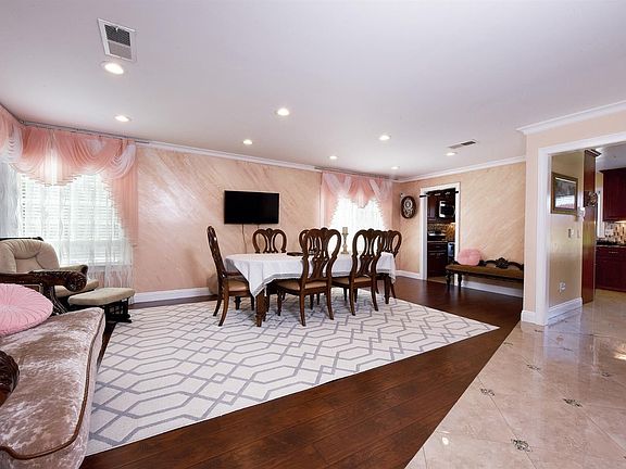3rd image of 9449 Roseport Way