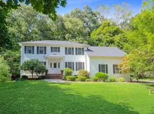 12 Whitehall Rd, Poughkeepsie, NY 12603