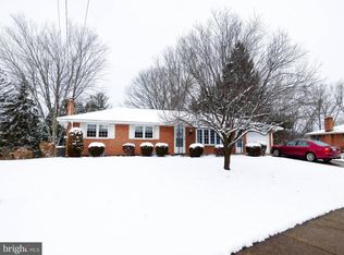 2152 Twin Brooks Dr, York, PA
