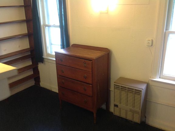 4th image of 615 N Woodlawn Ave #2