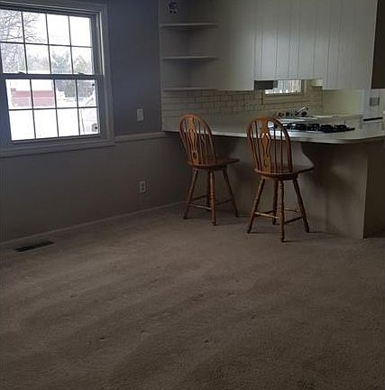 5th image of 200 Hickory Dr