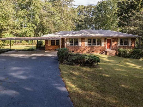 3347 Skyview Dr, Lithia Springs, GA 30122