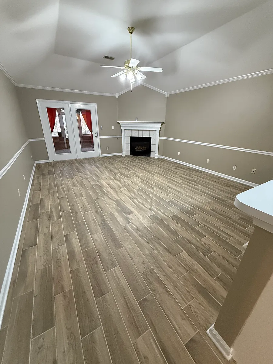 Building Photo - 384 Fairway Oaks Dr